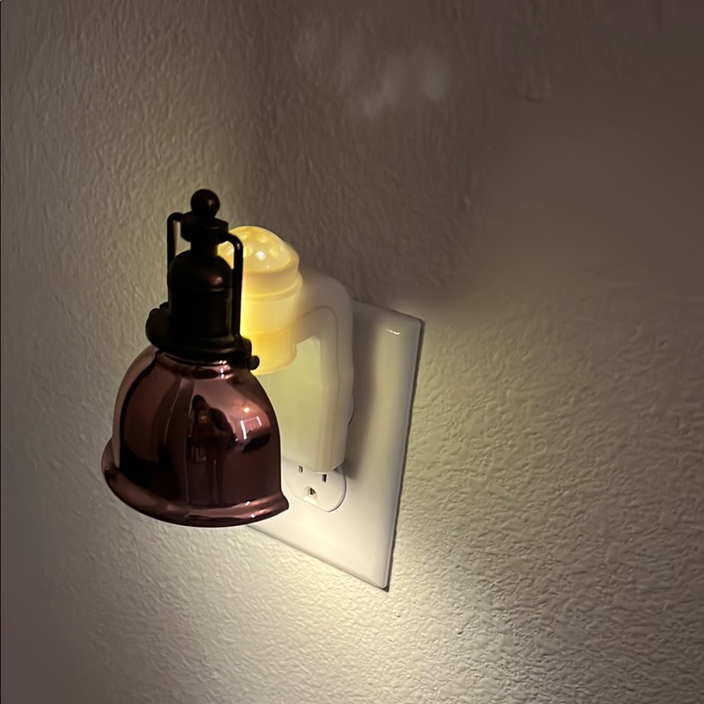 Bronze Night Light with Bell Shade/Lantern Wallflower